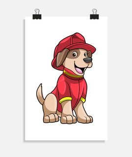 perro como bombero con casco de fuego
