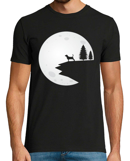 Image of beagle dog under a full moon