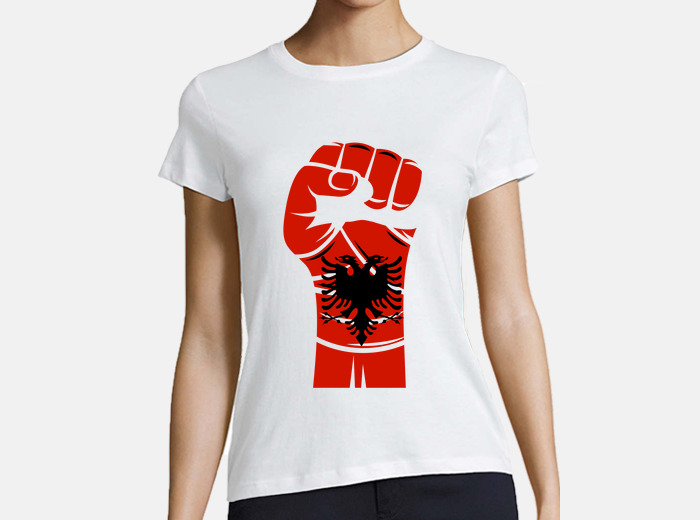 T-shirt albania