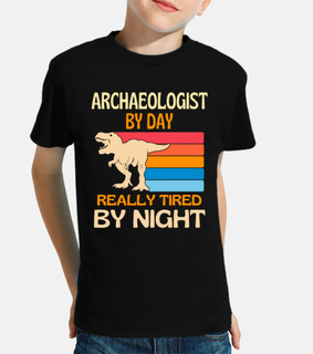 archeologo di giorno stanco di notte