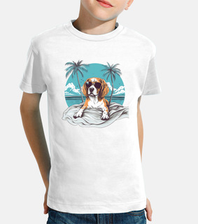 beagle con occhiali da sole in spiaggia