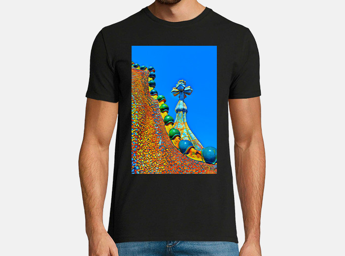 Magliette gaudi 2025