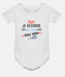Chut, je regarde le match avec papa