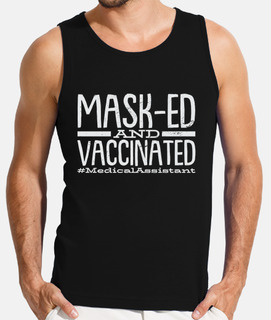 enmascarado y vacunado