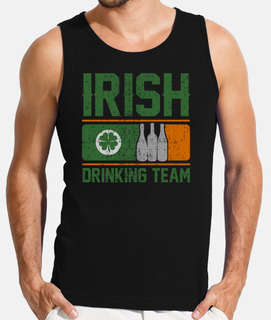 equipo bebiendo irlandés