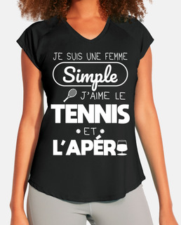 Femme simple aime tennis et apéro
