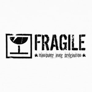 Tee-shirts Fragile-Manipuler-Avec-Precaution-Noir
