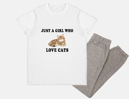 just a girl who loves cat