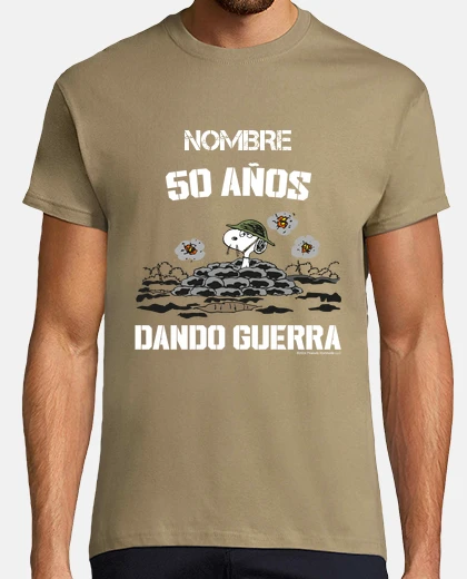 Camiseta 50 años dando guerra blanco Peanuts