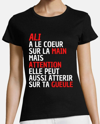 Tee-shirt Ali a la main sur le coeur attention