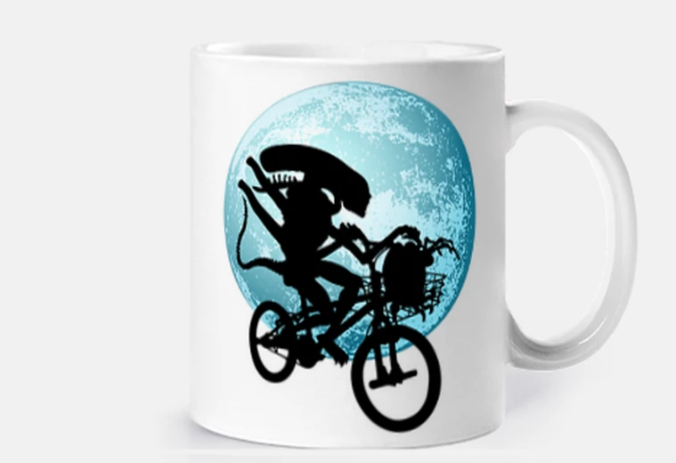 Mug Alien saving egg