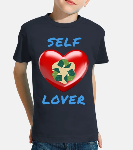 Abbigliamento amante di sé con un grande cuore