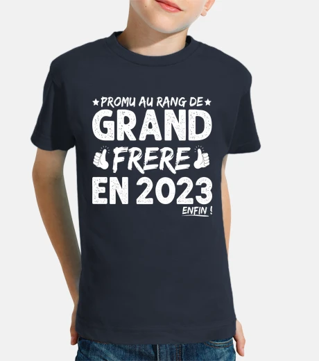 Abbigliamento annuncio di nascita del grande fratello