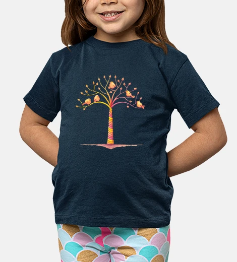 Ropa April Tree