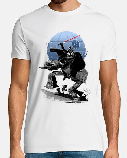 T-shirt attraversando i mens camicia sentiero oscuro