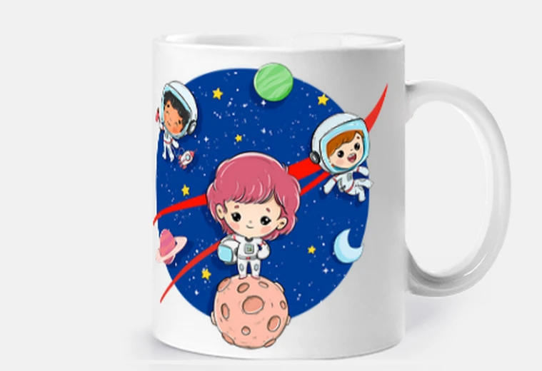 Tazza bambini che esplorano lo spazio