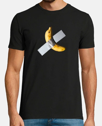 T-shirt banana on the wall