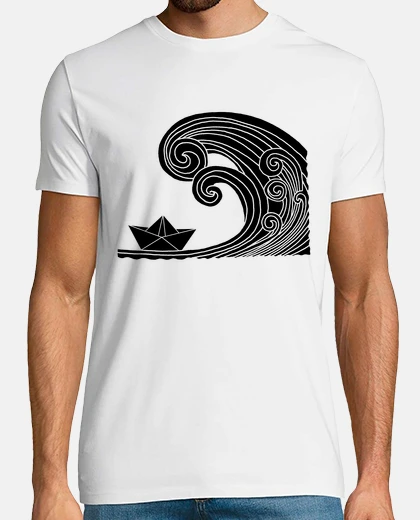 T-shirt barchetta di carta e oceano nero