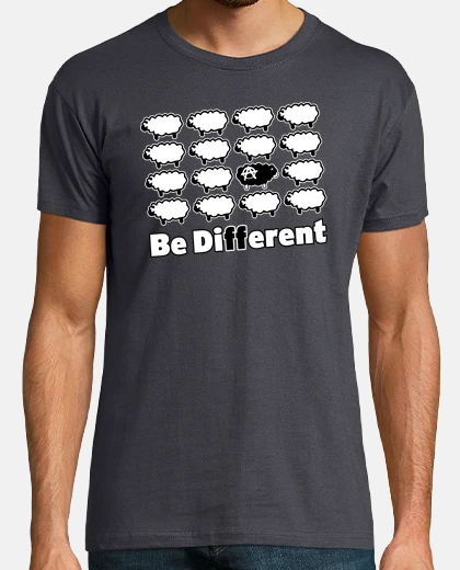 Camiseta Be Different - Oveja Negra
