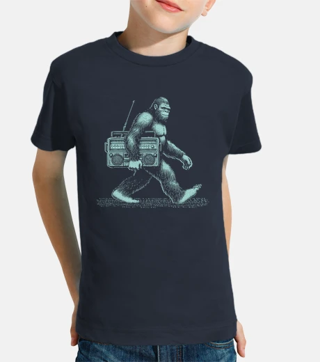 Ropa bigfoot with a vintage radio
