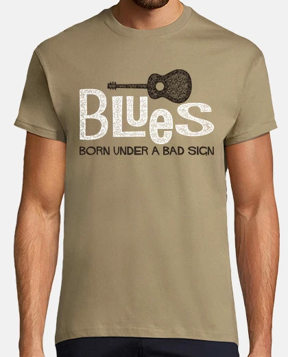 T-shirt blues. born sotto una cattiva logo