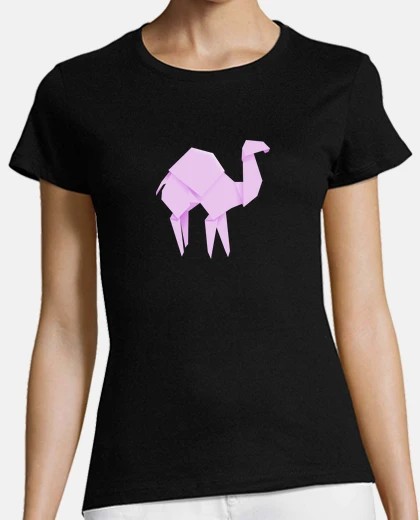 T-shirt cammello rosa. applicalo su diversi colori e stili di t-shirt per bambini e adulti
