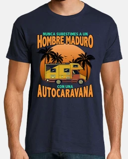Caravana Hombre Maduro Mayor Camping