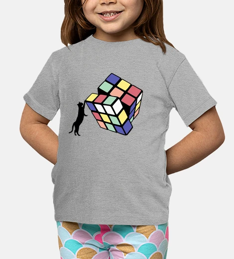 Kids cat on logic cube game