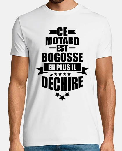 Tee-shirt ce motard est bogosse en plus il déchir