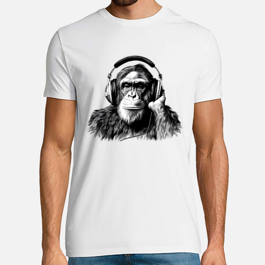 chimpanzé avec un casque