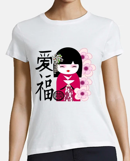 Playera Cooltee KOKESHI, muñeca japonesa. Solo disponible en latostadora