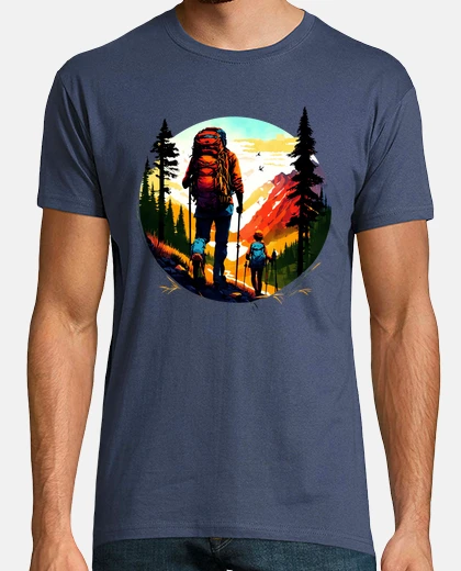 T-shirt coppia che fa un39escursione in montagn