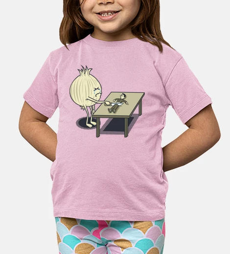 Ropa cortando cebolla