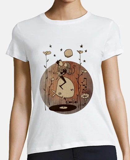 T-shirt couple on fish