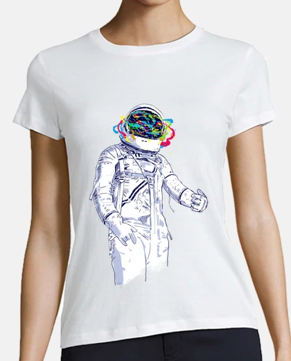 T-shirt creative space