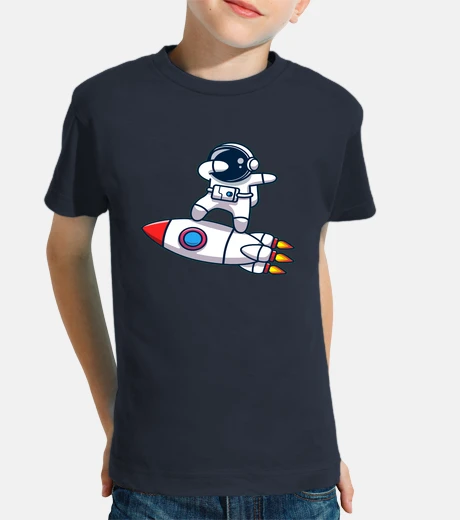 Abbigliamento dab astronauta su un razzo