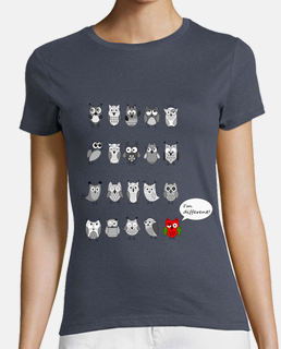 Different Owl TShirt Mujer