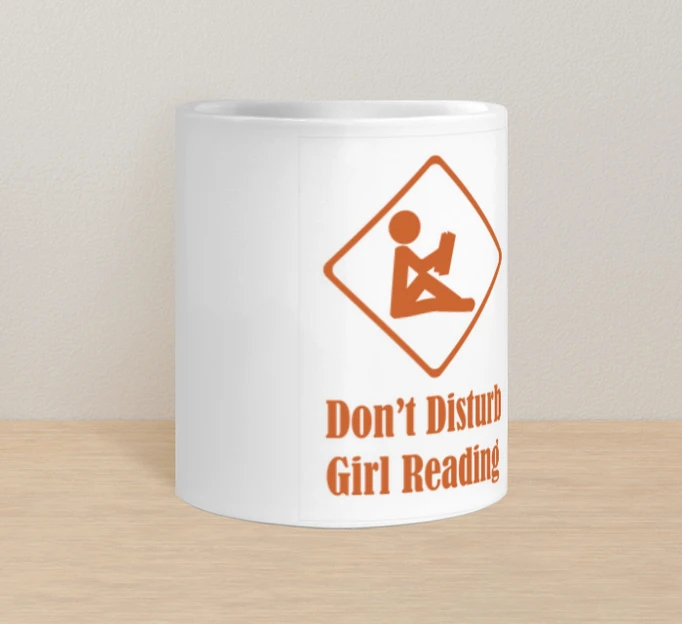 Taza Don't Disturb girl reading