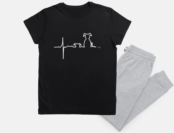 Pyjama électrocardiogramme de chien sur blanc