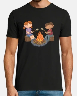 enfants autour du feu de camp