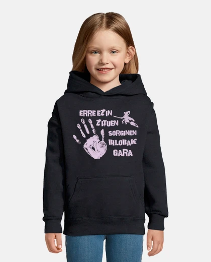 Ropa ERRE EZIN ZITUEN SORGINEN BILOBAK GARA