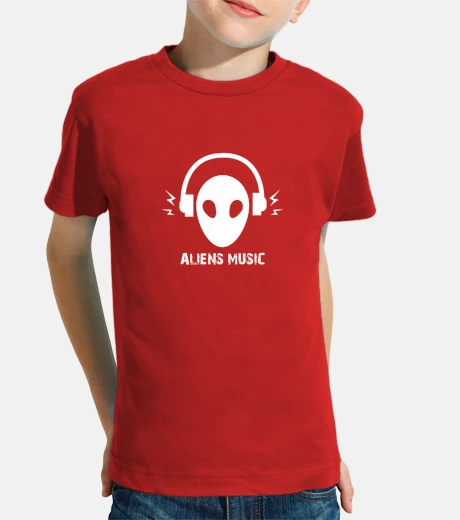 Vêtements extraterrestres avec des écouteurs