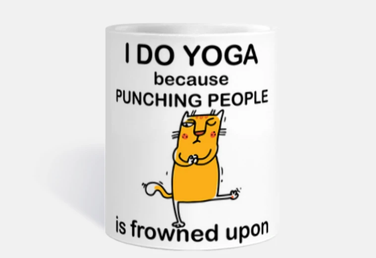 Tazza faccio yoga prendere a pugni le persone