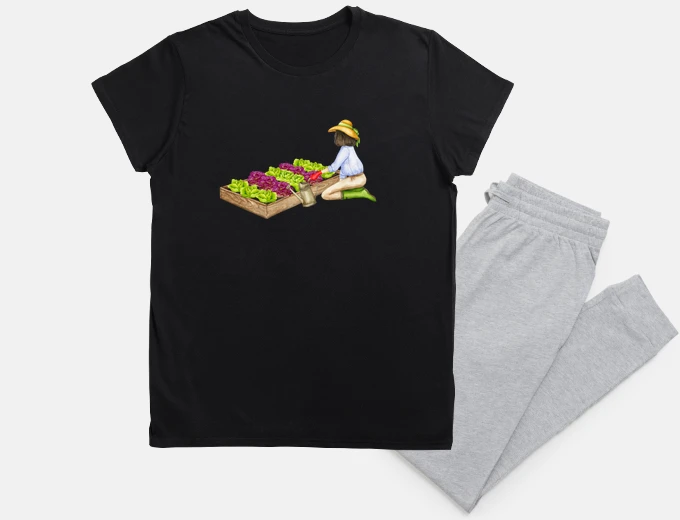 Pyjama Femme qui arrose son potager