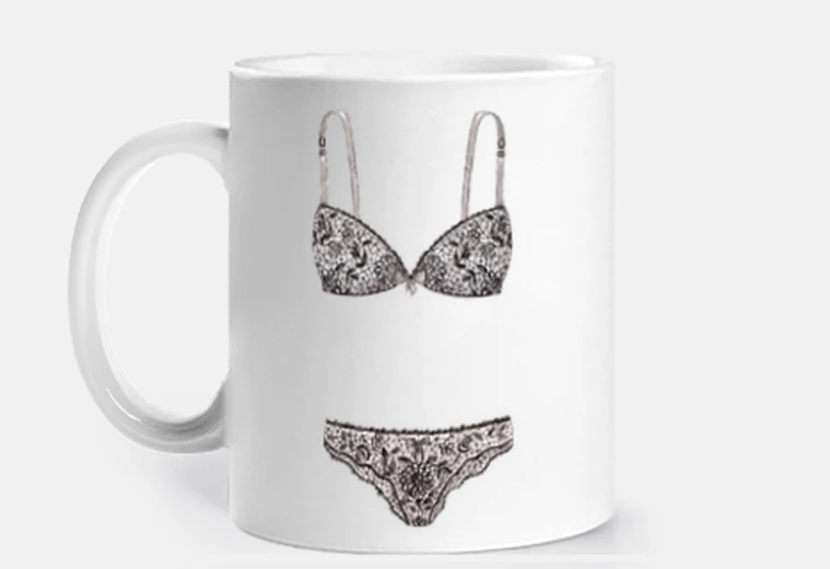 Cup fine feminine lingerie lace cup to personalize coffee tea infusion herbal tea mate croissants