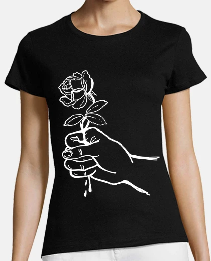 T-shirt fiore in mano