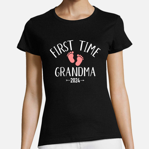 Playera First Time Grandma 2024 For Granny LaTostadora M Xico   First Time Grandma 2024 For Granny To B  Id 4ed5647b 010b 4851 Acf2 B1971a713fcf;s M L1;b F2f2f2;w 520;f F;i 1356231124485013562391 