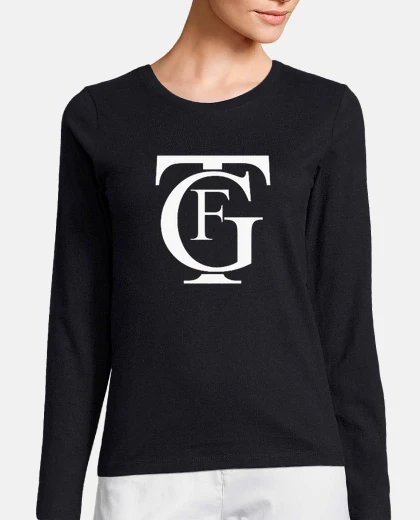 T-shirt fitted shirt girl