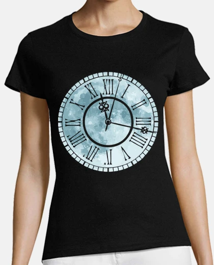 T-shirt full moon turned into clock