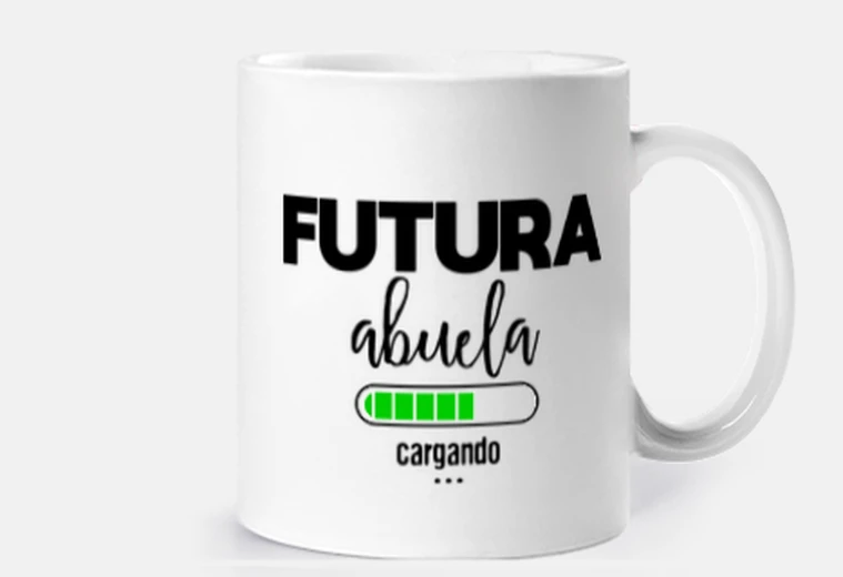 Taza Futura abuela cargando